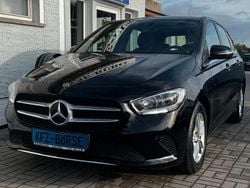 Schwarz Gebraucht 2019 Mercedes B180 Van / Kleinbus | 19.900 € (Fairer Preis)
