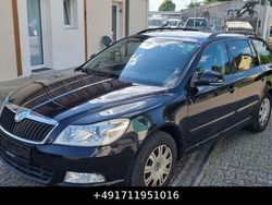 Schwarz Gebraucht 2010 Skoda Octavia Ambiente Kombi | 2.990 € (Etwas zu teuer)