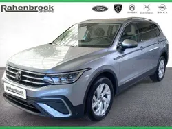 Pyritsilber Gebraucht 2024 VW Tiguan Allspace Life SUV | 35.990 € (Fairer Preis)