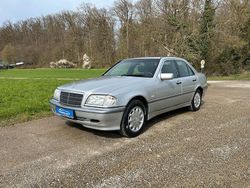 Silber Gebraucht 1999 Mercedes C180 Elegance Limousine | 10.900 €