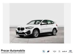 Weiß Gebraucht 2022 BMW X1 SUV | 21.890 € (Guter Preis)