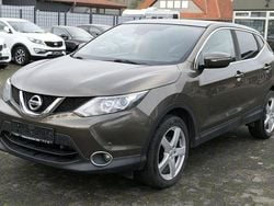 Braun Gebraucht 2014 Nissan Qashqai Acenta SUV | 7.990 € (Fairer Preis)