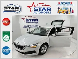 Bila moon/moon white Gebraucht 2021 Skoda Scala Active Kleinwagen | 15.890 € (Fairer Preis)