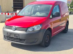 Rot Gebraucht 2011 VW Caddy Van / Kleinbus | 4.700 € (Fairer Preis)