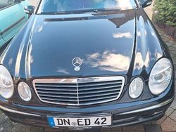 Schwarz Gebraucht 2005 Mercedes E200 Avantgarde Limousine | 5.400 € (Guter Preis)
