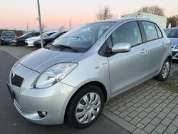 Silber Gebraucht 2009 Toyota Yaris Kleinwagen | 3.700 € (Guter Preis)