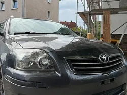 Grau Gebraucht 2007 Toyota Avensis Limousine | 1.600 € (Guter Preis)