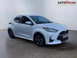 Weiss Neu 2025 Toyota Yaris Hybrid Style Kleinwagen | 22.890 € (Guter Preis)