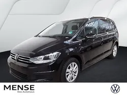Deep black perleffekt Gebraucht 2024 VW Touran Comfortline Van / Kleinbus | 31.485 € (Fairer Preis)