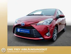 Tokiorot perleffekt Gebraucht 2020 Toyota Yaris Team Limousine | 15.990 €