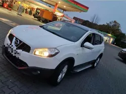 Weiß Gebraucht 2013 Nissan Qashqai SUV | 10.000 € (Teuer)
