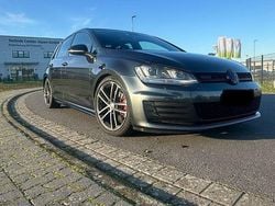 Grau Gebraucht 2015 VW Golf VII GTD Limousine | 11.000 € (Guter Preis)