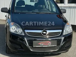 Schwarz Gebraucht 2011 Opel Zafira Selection Van / Kleinbus | 4.899 € (Fairer Preis)