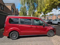 Rot Gebraucht 2020 Ford Tourneo Connect Titanium Van / Kleinbus | 19.400 € (Fairer Preis)