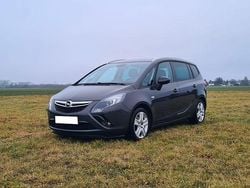 Grau Gebraucht 2013 Opel Zafira Tourer Innovation Van / Kleinbus | 6.900 € (Guter Preis)