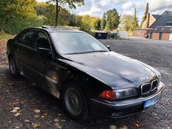 Schwarz Gebraucht 2000 BMW 520 Limousine | 3.100 € (Fairer Preis)