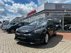 Black pearl Gebraucht 2023 Kia Ceed Limousine | 22.990 € (Guter Preis)