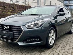 Grau Gebraucht 2016 Hyundai i40 Trend Kombi | 11.290 € (Fairer Preis)