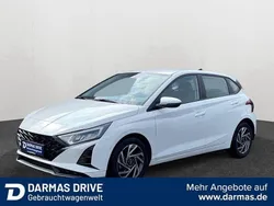 Weiß Gebraucht 2024 Hyundai i20 Trend Limousine | 17.990 € (Fairer Preis)