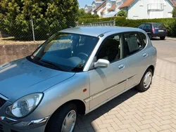 Silber Gebraucht 2005 Daihatsu Sirion Kleinwagen | 2.800 € (Etwas zu teuer)