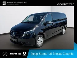 Obsidianschwarz Gebraucht 2023 Mercedes Vito Van / Kleinbus | 43.880 €