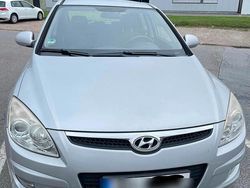 Grau Gebraucht 2009 Hyundai i30 Kleinwagen | 2.300 € (Guter Preis)