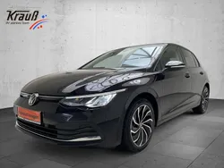 Deep black perleffekt (metallic) Gebraucht 2021 VW Golf VIII Active Limousine | 18.950 € (Guter Preis)