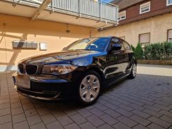 Schwarz Gebraucht 2010 BMW 116 Kleinwagen | 2.650 € (Guter Preis)