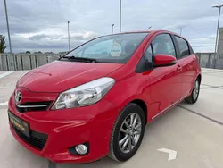 Rot Gebraucht 2014 Toyota Yaris Life Kleinwagen | 8.900 € (Fairer Preis)