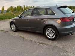 Grau Gebraucht 2015 Audi A3 Sportback Ambiente Kleinwagen | 13.500 € (Fairer Preis)