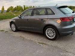 Grau Gebraucht 2015 Audi A3 Sportback Ambiente Limousine | 13.500 € (Fairer Preis)