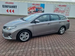Gebraucht 2015 Toyota Auris Touring Sports Executive Kombi | 10.500 € (Fairer Preis)