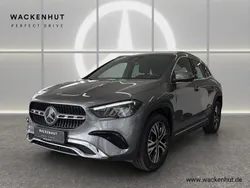 Grau Gebraucht 2024 Mercedes GLA220 Advanced SUV | 40.490 € (Superpreis)