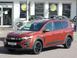 Terracotta braun (metallic) Gebraucht 2024 Dacia Jogger Extreme Kombi | 21.430 € (Fairer Preis)