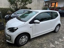 Weiß Gebraucht 2016 VW up! Kleinwagen | 6.600 € (Fairer Preis)
