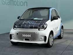 Weiß Gebraucht 2022 Smart ForTwo Electric Drive Coupé | 9.900 € (Guter Preis)