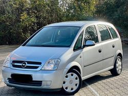 Silber Gebraucht 2004 Opel Meriva Van / Kleinbus | 2.499 € (Fairer Preis)