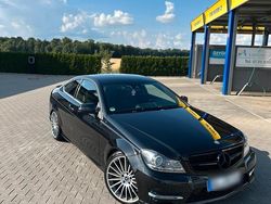 Schwarz Gebraucht 2011 Mercedes C250 AMG Coupé | 12.000 €