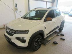 Weiß Gebraucht 2023 Dacia Spring Extreme Kleinwagen | 12.998 € (Guter Preis)