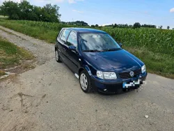 Blau Gebraucht 2000 VW Polo Kleinwagen | 1.000 € (Fairer Preis)