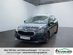 Schwarzmagic perleffekt Gebraucht 2023 Skoda Fabia Active Kleinwagen | 15.899 € (Guter Preis)