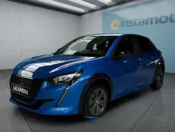 Blau Gebraucht 2022 Peugeot e-208 Kleinwagen | 17.499 € (Fairer Preis)