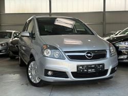 Silber Gebraucht 2007 Opel Zafira Catch Me Van / Kleinbus | 4.990 € (Etwas zu teuer)