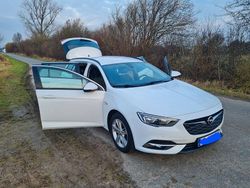 Weiß Gebraucht 2018 Opel Insignia Business Kombi | 12.800 € (Fairer Preis)