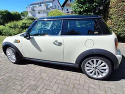 Beige Gebraucht 2010 Mini Cooper Kleinwagen | 5.800 € (Fairer Preis)
