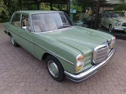 Grün Gebraucht 1973 Mercedes W114 Limousine | 12.450 €