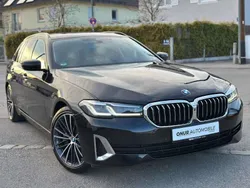 Black sapphire metallic Gebraucht 2021 BMW 530 Luxury Line Kombi | 34.950 € (Fairer Preis)