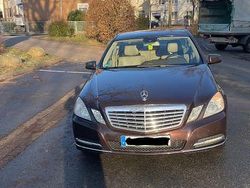 Braun Gebraucht 2011 Mercedes E220 Elegance Limousine | 9.000 € (Fairer Preis)