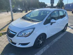 Weiß Gebraucht 2015 Opel Meriva Style Van / Kleinbus | 5.100 € (Guter Preis)