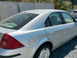 Grau Gebraucht 2002 Ford Mondeo Limousine | 2.999 € (Etwas zu teuer)